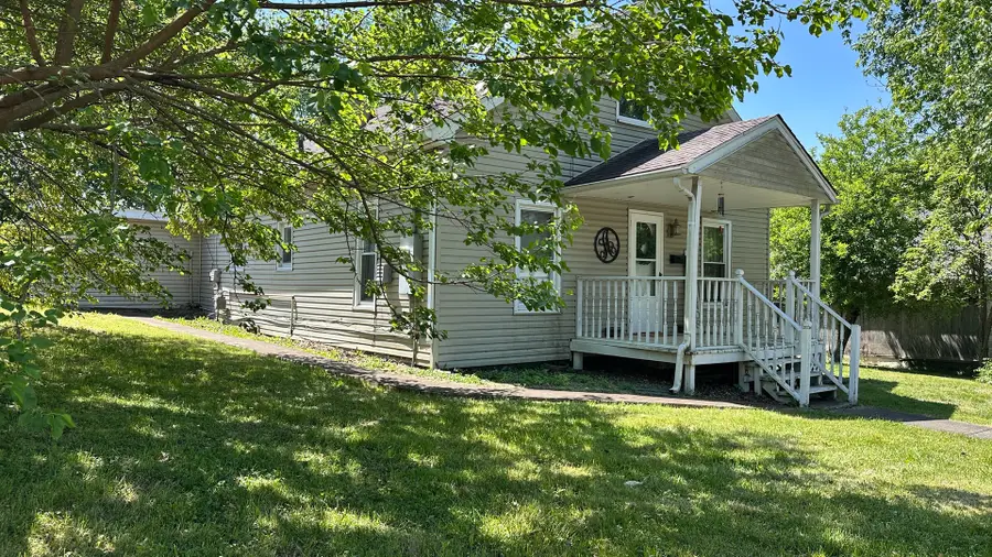 1106 E Clark Street, West Frankfort, IL 62896 - #2