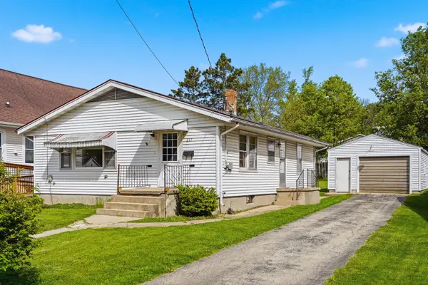217 W Morgan Street, Dixon, IL 61021