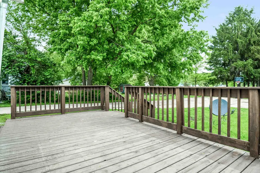 209 S Division Street, Stanford, IL 61774 - #3