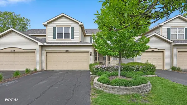 1886 N Wentworth Circle N, Romeoville, IL 60446