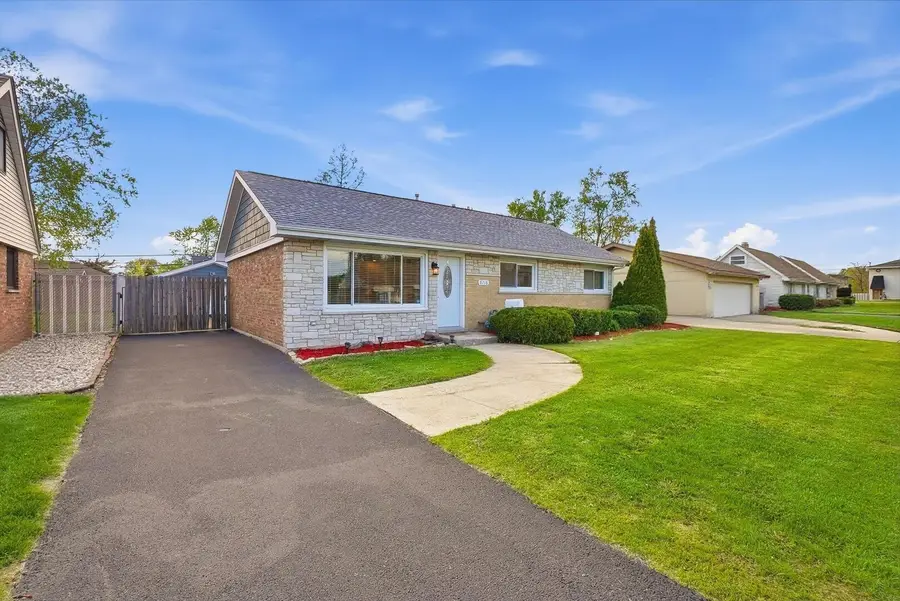 8718 Cranbrook Lane, Bridgeview, IL 60455 - #2