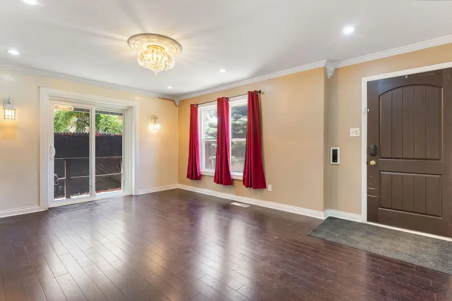 1751 W Chase Avenue, Chicago, IL 60626 - #3