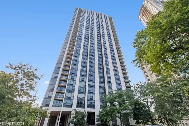 2500 N Lakeview Avenue #903, Chicago, IL 60614 - #1