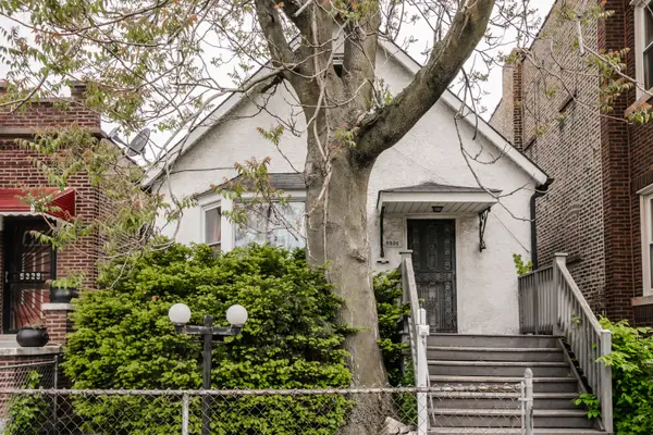 5326 W Van Buren Avenue, Chicago, IL 60644