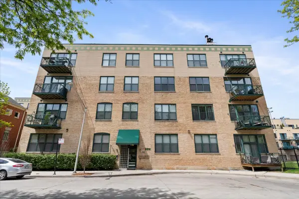 2512 N Bosworth Avenue #208, Chicago, IL 60614