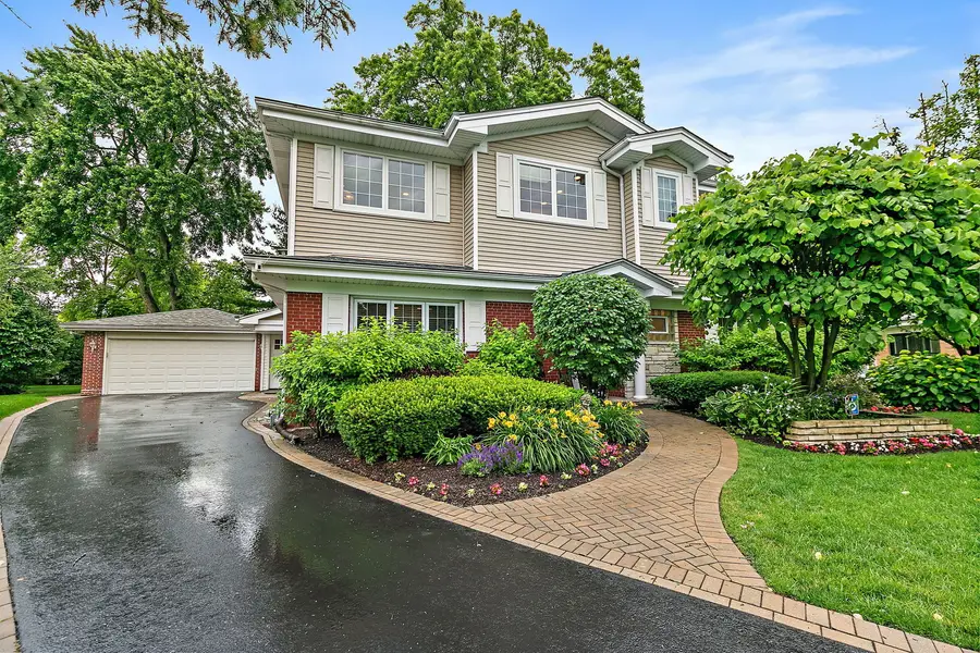 404 Sunset Drive, Wilmette, IL 60091 - #2