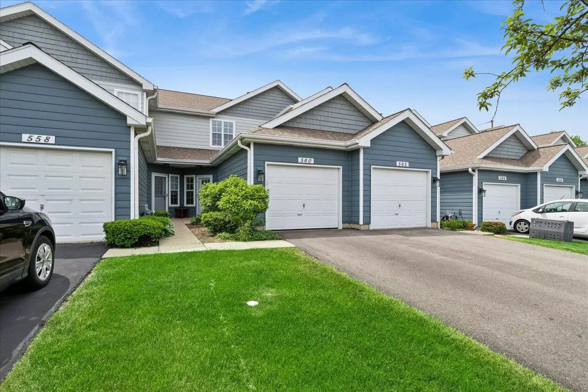 560 Woodhaven Drive, Mundelein, IL 60060 - #1