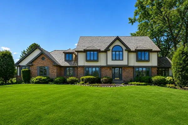5681 River Park Drive, Libertyville, IL 60048