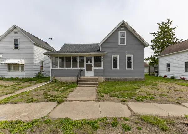 1007 16th Avenue, Fulton, IL 61252