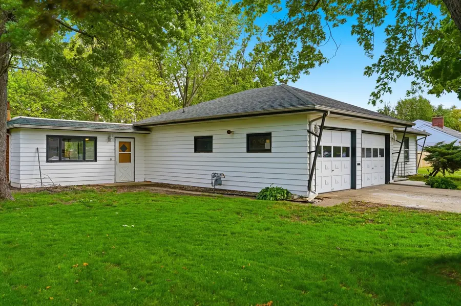 1001 Sunset Drive, Rock Falls, IL 61071 - #3