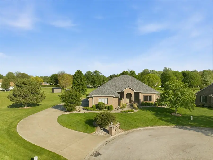 30 Canterbury Court, Fairbury, IL 61739 - #2