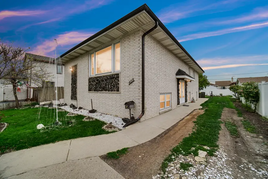 4219 Wehrman Avenue, Schiller Park, IL 60176 - #2