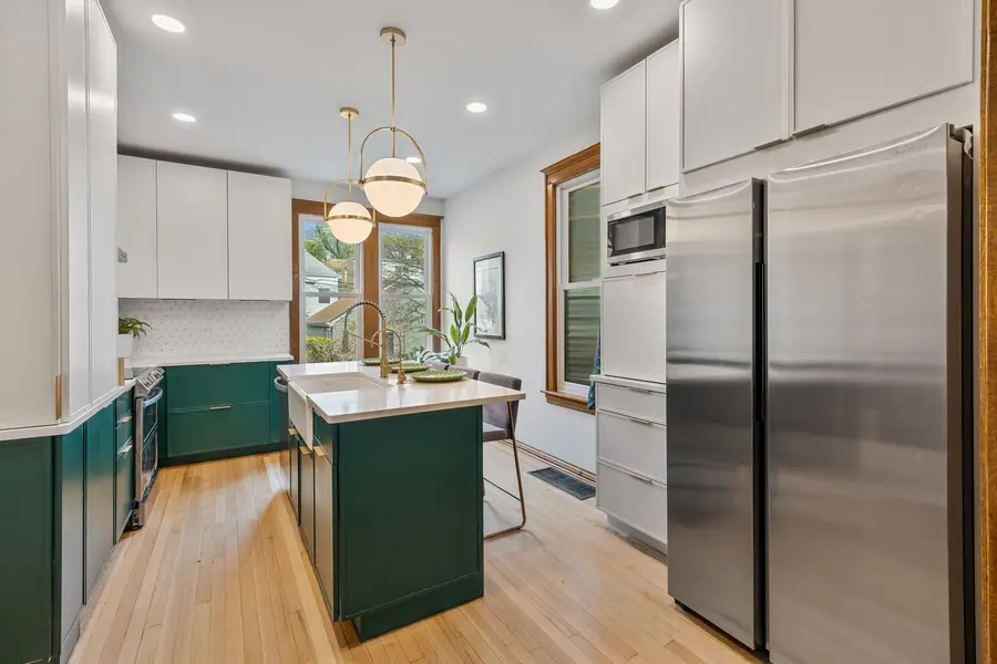 1502 W Edgewater Avenue, Chicago, IL 60660 - #3