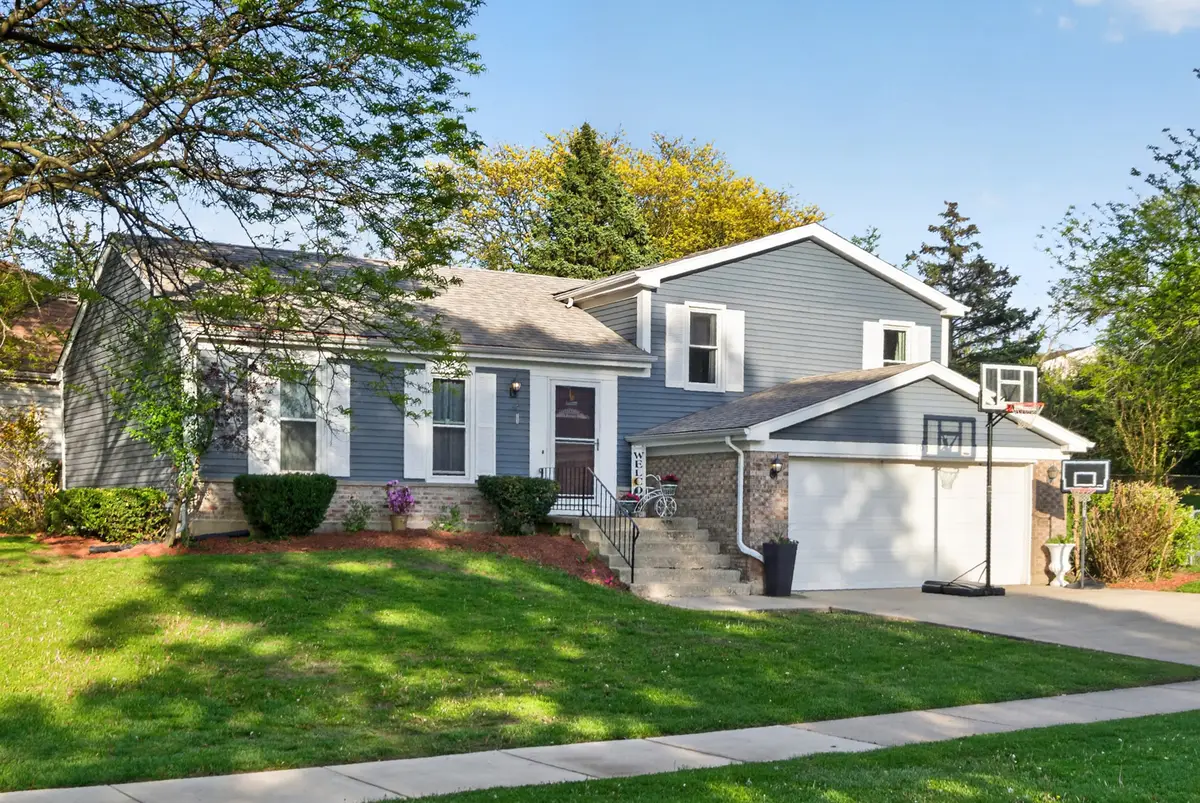 701 Buffalo Circle, Carol Stream, IL 60188 - #1
