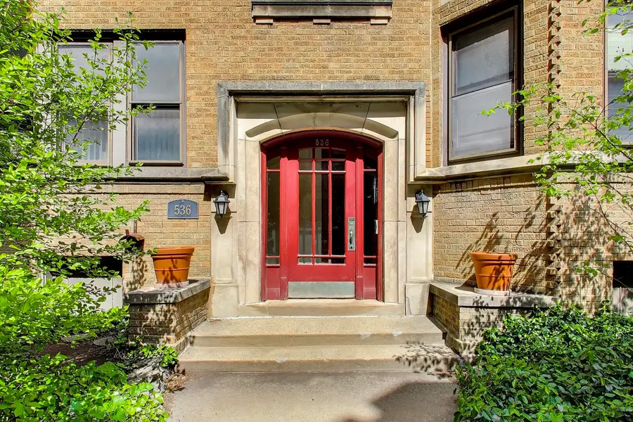 536 W Cornelia Avenue #3N, Chicago, IL 60657 - #2
