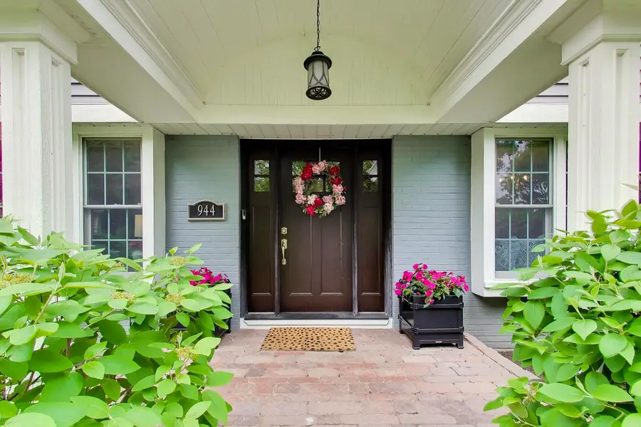 944 Western Avenue, Northbrook, IL 60062 - #2