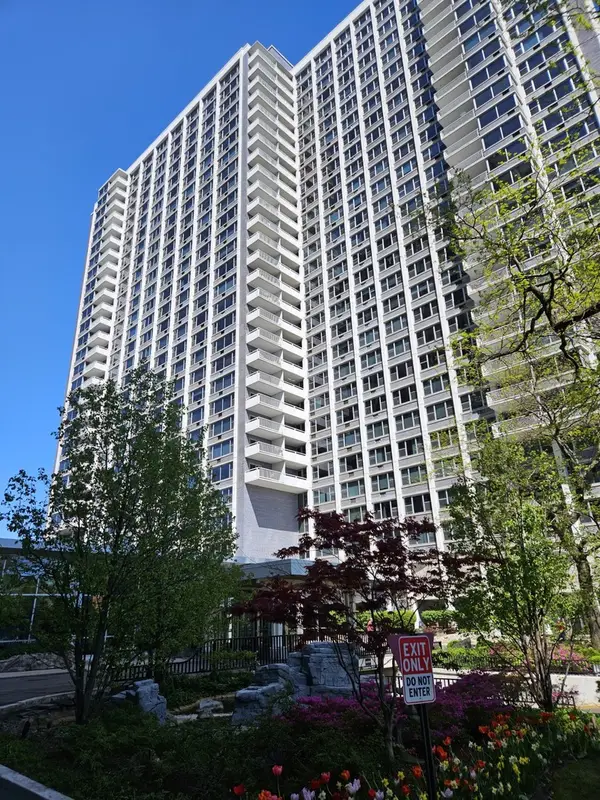 4250 N Marine Drive #511, Chicago, IL 60613