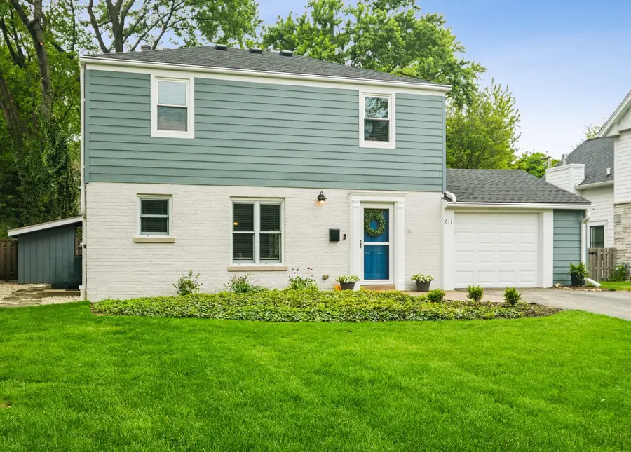 611 E Davis Street, Arlington Heights, IL 60005 - #2