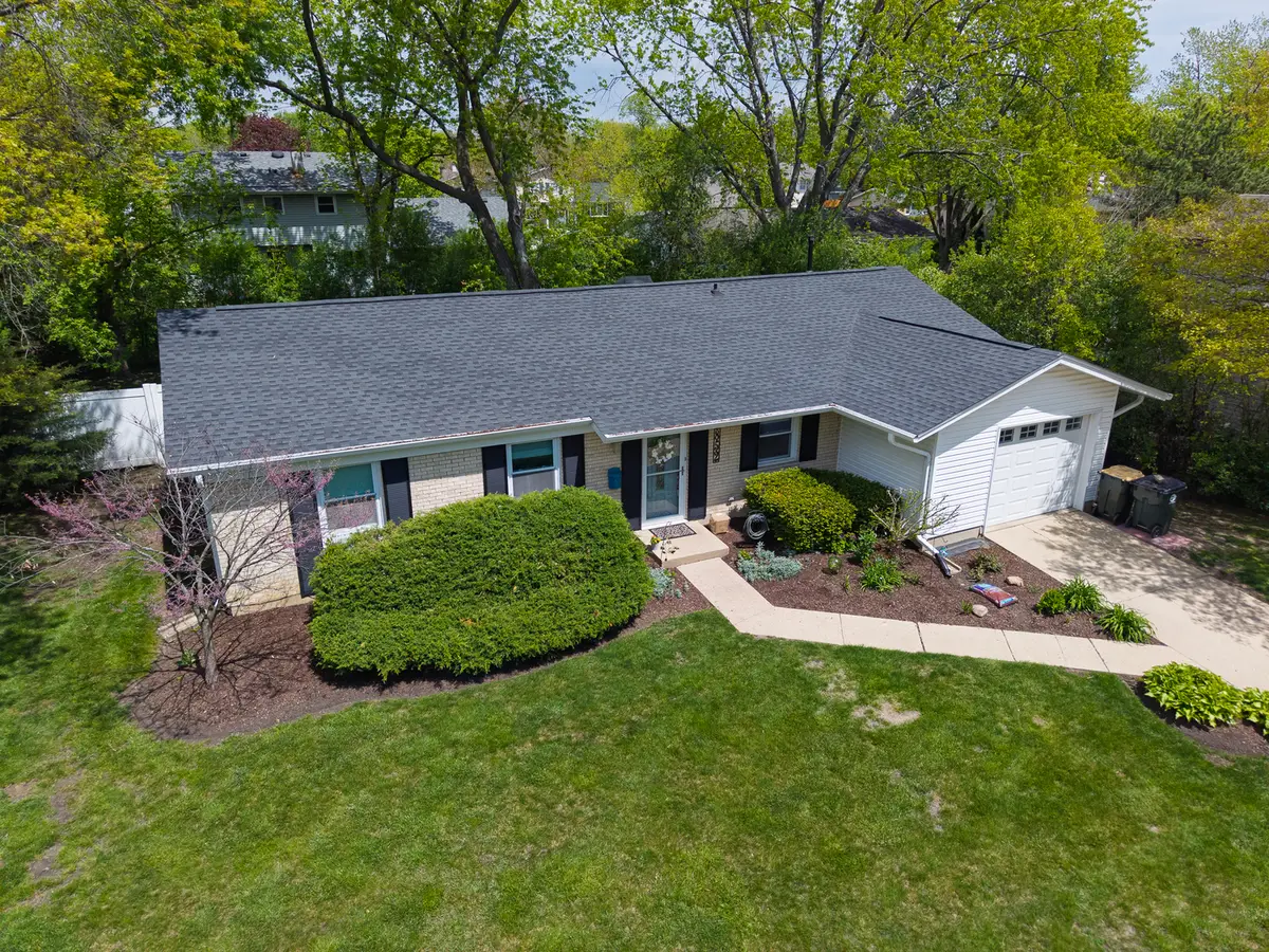 852 E Anderson Drive, Palatine, IL 60074 - #1