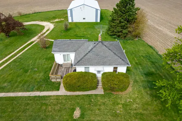 21137 Fenstermaker Road, Sycamore, IL 60178