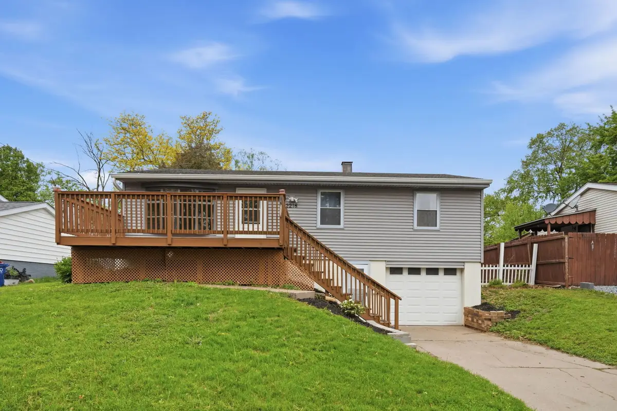 2218 N Hazelwood Avenue, Davenport, IA 52804 - #1
