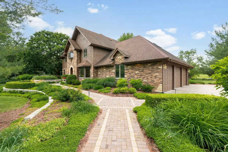 5N868 Prairie Valley Drive, Saint Charles, IL 60175 - #3