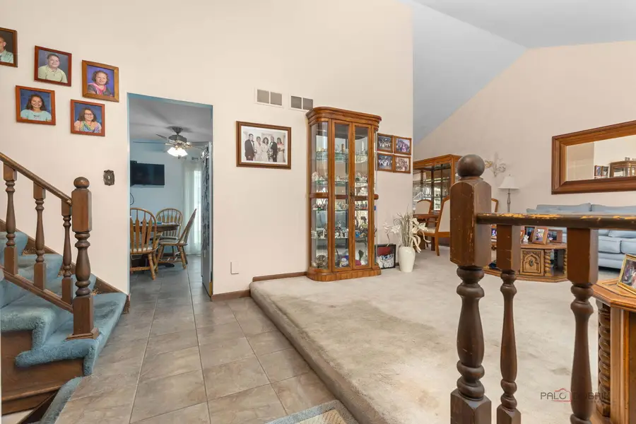 1124 N Anvil Court, Addison, IL 60101 - #3