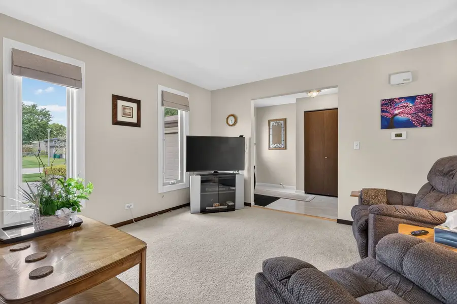 106 N Brookshore Drive, Shorewood, IL 60404 - #3