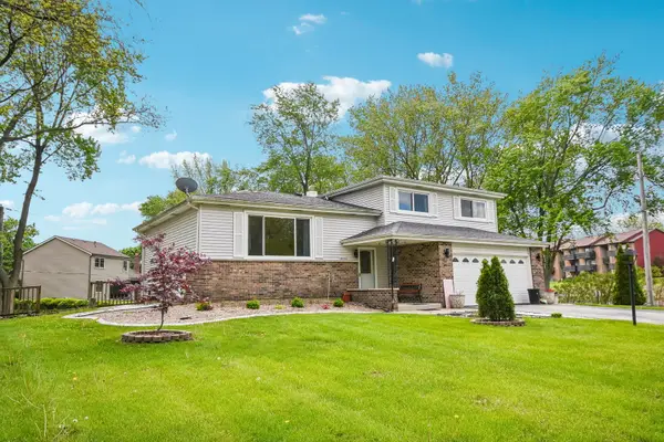 30W383 Bruce Lane, Naperville, IL 60563
