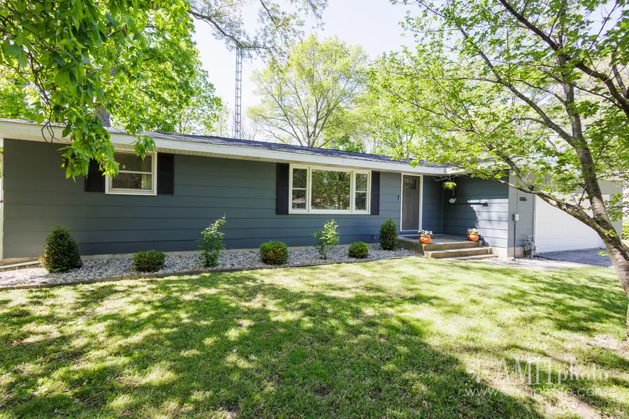 6186 E 260 S Road, Saint Anne, IL 60964 - #3