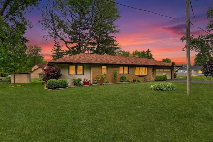 2501 S Vaupell Drive, McHenry, IL 60051 - #2