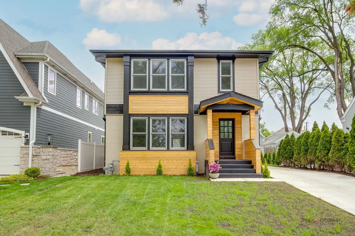 607 S Cedar Avenue, Elmhurst, IL 60126 - #1