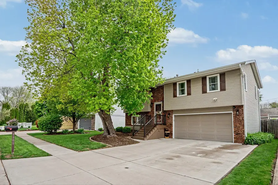 1101 15th Street, Silvis, IL 61282 - #2