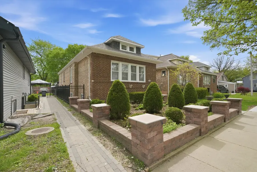 1715 Hartrey Avenue, Evanston, IL 60201 - #2
