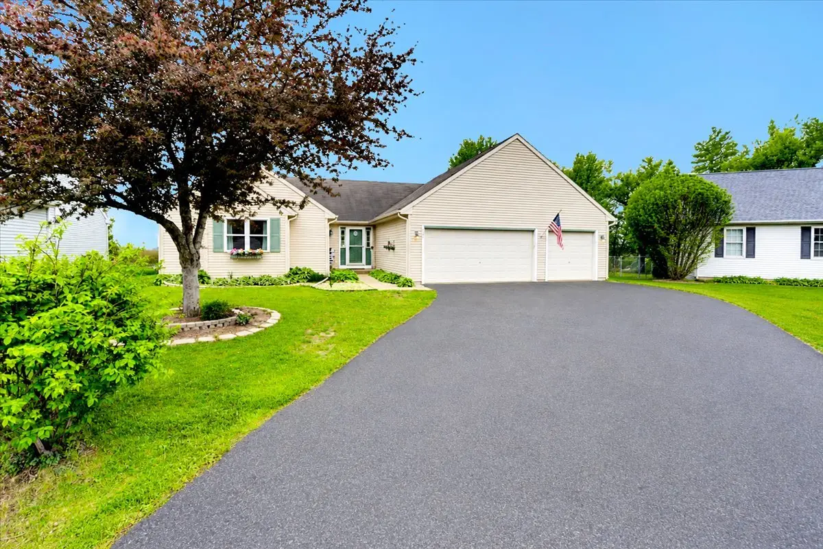 523 Iona Lane, Harvard, IL 60033 - #1