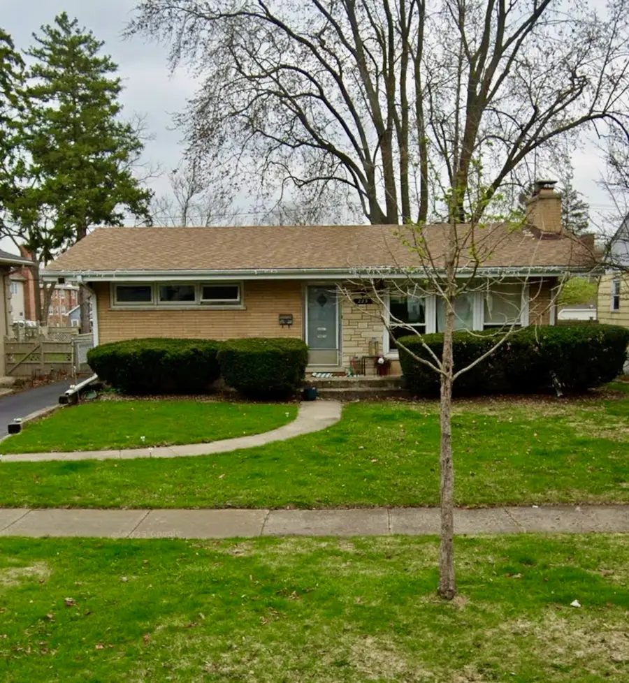223 S Lincoln Street, Westmont, IL 60559 - #2