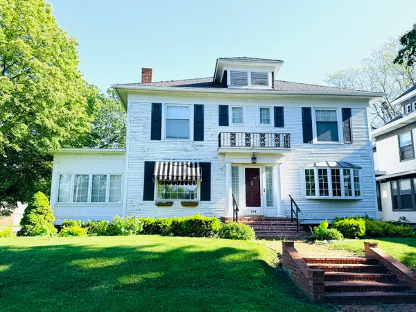 804 E Washington Street, Hoopeston, IL 60942