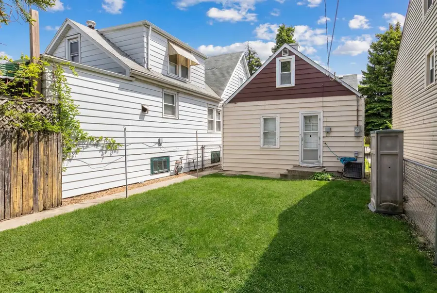 4438 N Narragansett Avenue, Harwood Heights, IL 60706 - #3