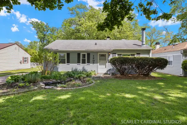 1209 Fischer Street, Wheaton, IL 60189