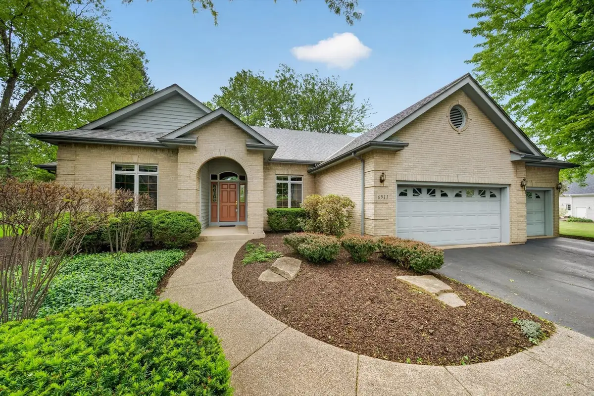 6911 Prairie Drive, Spring Grove, IL 60081 - #1
