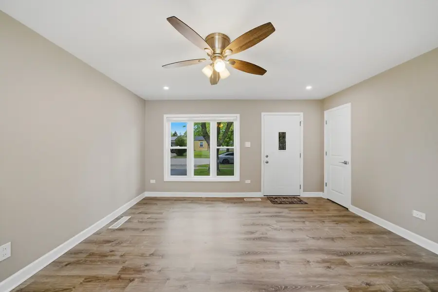 953 Dartmouth Avenue, Matteson, IL 60443 - #3