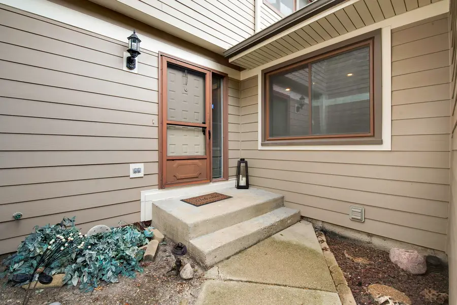 404 Bluebird Lane, Deerfield, IL 60015 - #2