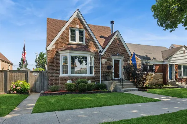 7620 W Rascher Avenue, Chicago, IL 60656