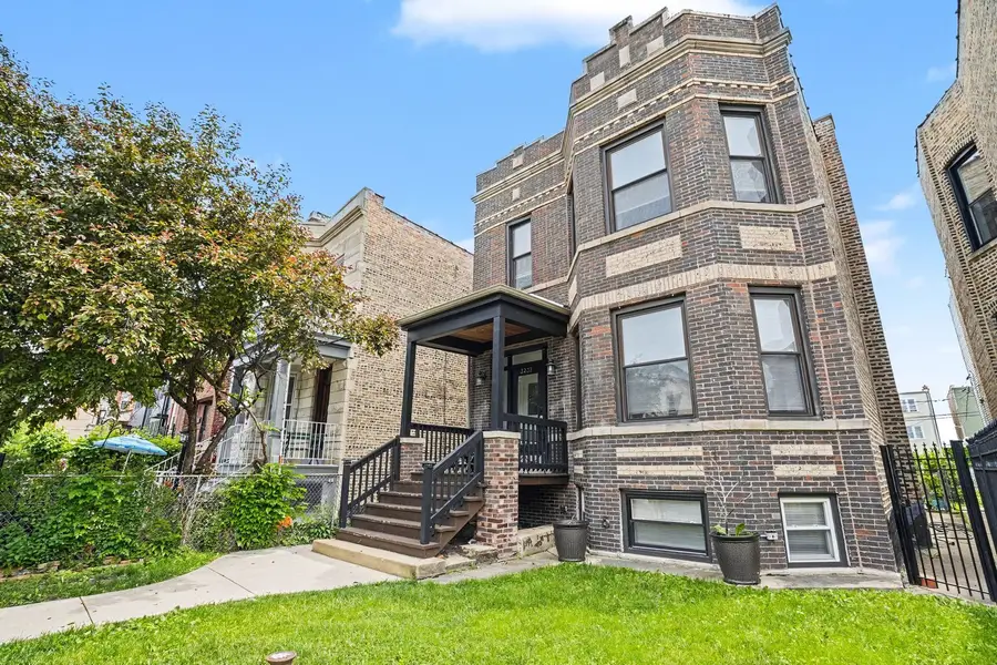3237 W Cortez Street, Chicago, IL 60651 - #3