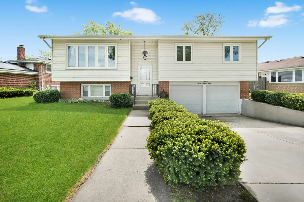 773 Madelyn Drive, Des Plaines, IL 60016 - #1