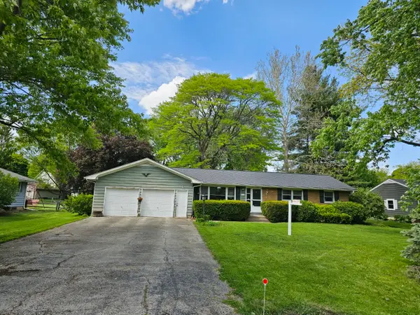 813 Considine Road, Geneva, IL 60134