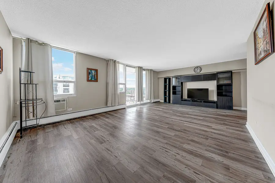 9001 Golf Road #9C, Des Plaines, IL 60016 - #3