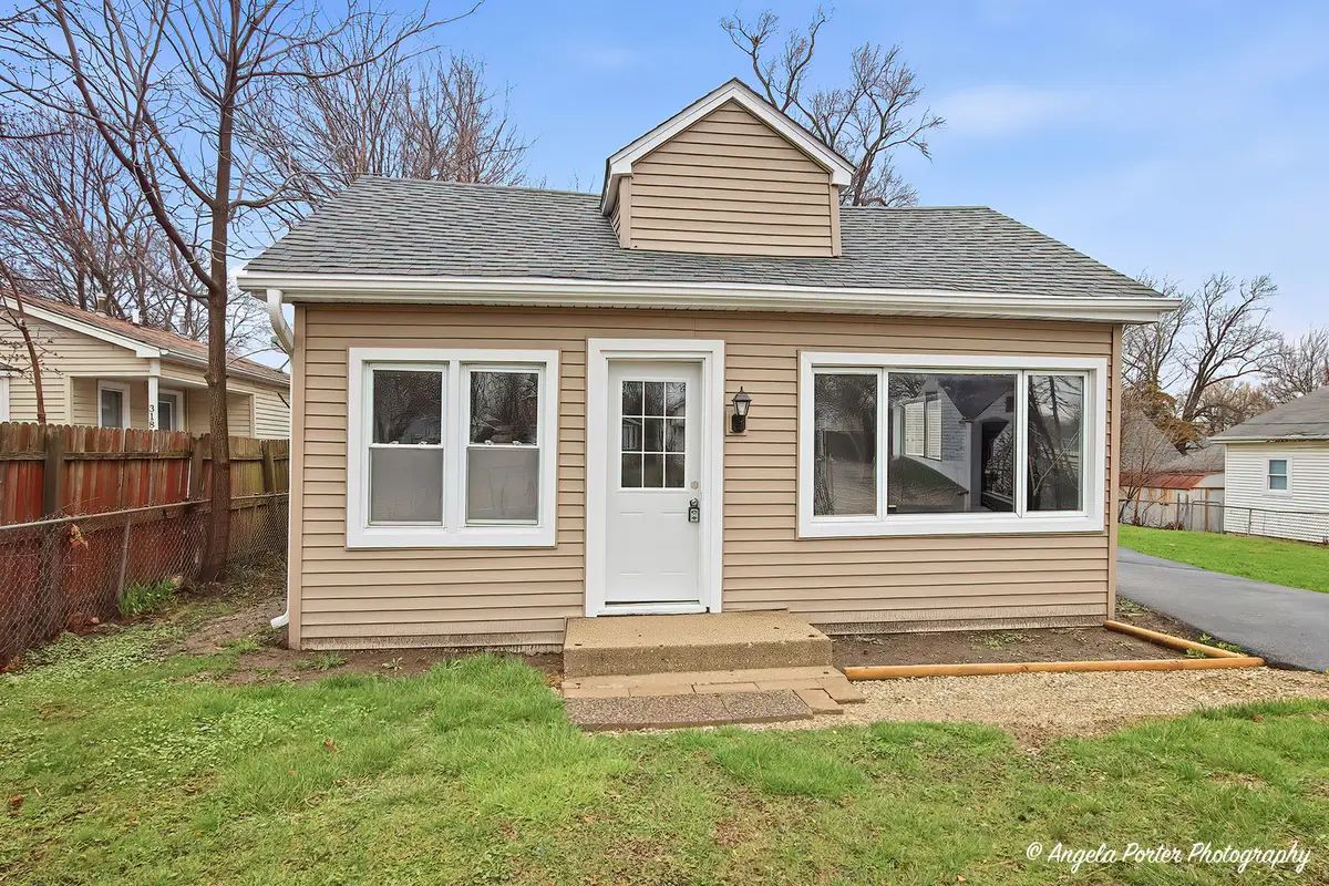 320 E Washington Street, Round Lake Park, IL 60073 - #1