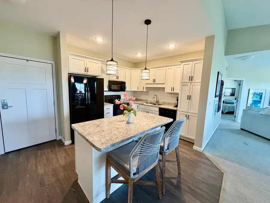 2592 Middle Road #315, Bettendorf, IA 52722 - #2