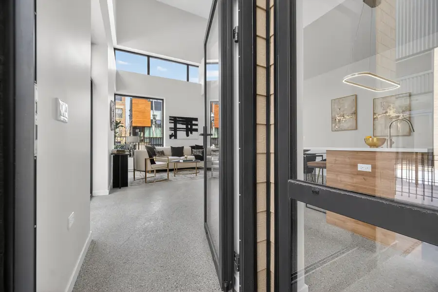 6218 S Woodlawn Avenue #A, Chicago, IL 60637 - #2